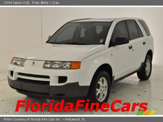 2004 Saturn VUE  in Polar White