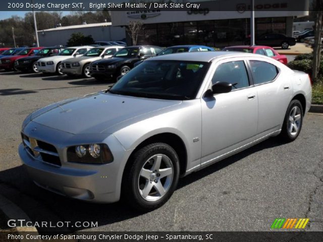 2009 Dodge Charger SXT in Bright Silver Metallic