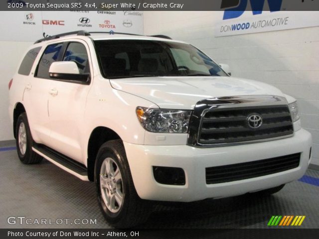 2009 Toyota Sequoia SR5 4x4 in Super White