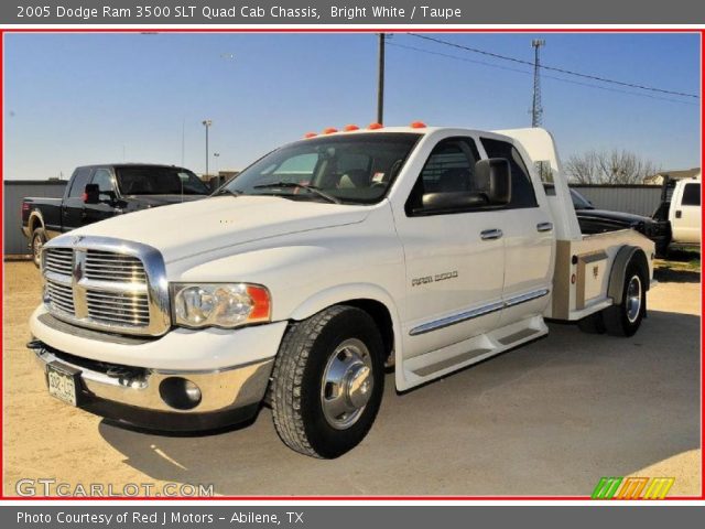 2005 Dodge Ram 3500 SLT Quad Cab Chassis in Bright White