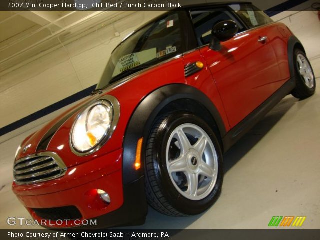 2007 Mini Cooper Hardtop in Chili Red