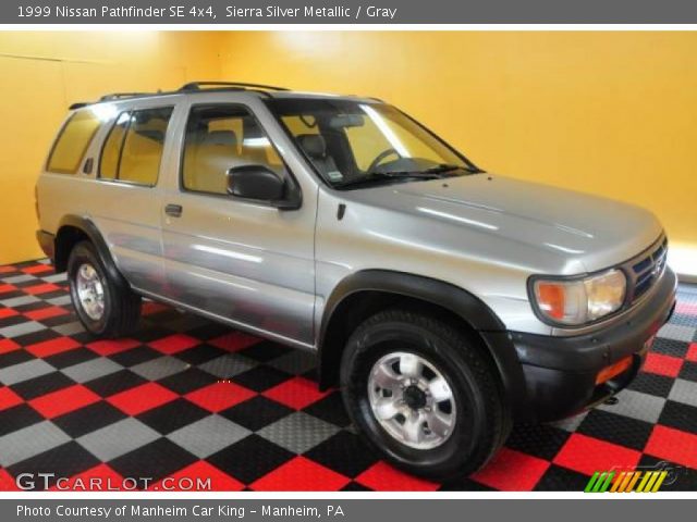 1999 Nissan Pathfinder SE 4x4 in Sierra Silver Metallic