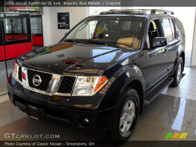 2006 Nissan Pathfinder SE 4x4 in Majestic Blue Metallic