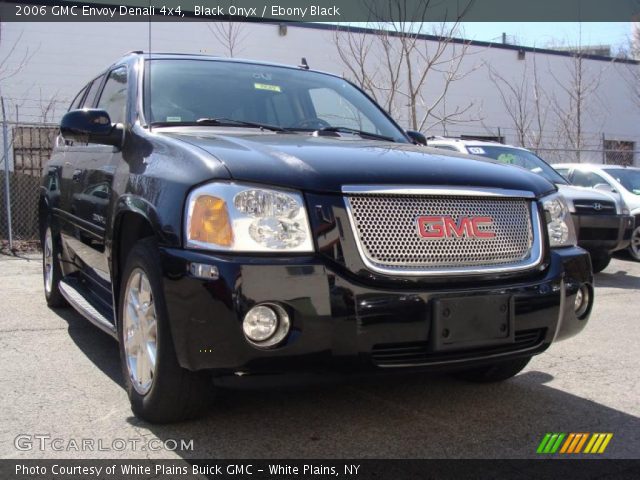 2006 GMC Envoy Denali 4x4 in Black Onyx