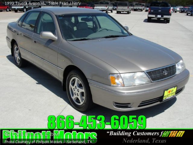 1999 Toyota Avalon XL in Sable Pearl