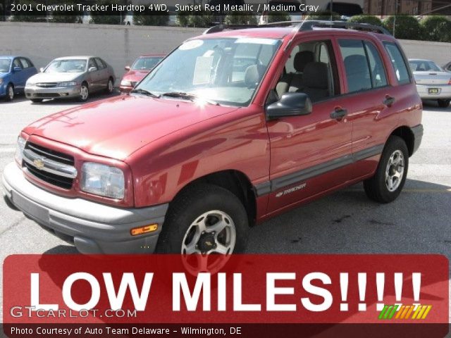 2001 Chevrolet Tracker Hardtop 4WD in Sunset Red Metallic