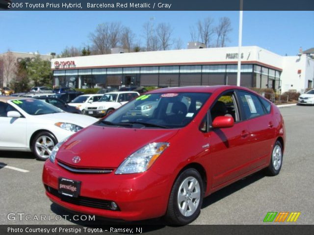 2006 Toyota Prius Hybrid in Barcelona Red Metallic