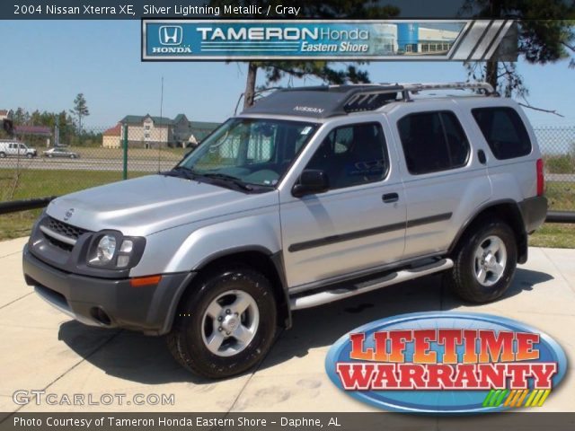 2004 Nissan Xterra XE in Silver Lightning Metallic