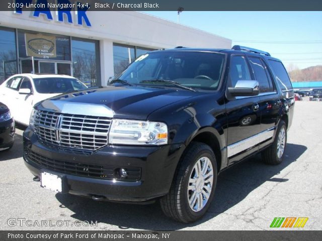 2009 Lincoln Navigator 4x4 in Black