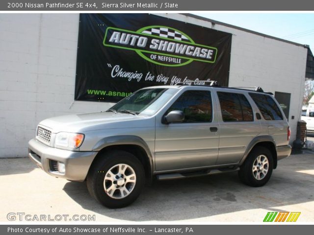 2000 Nissan Pathfinder SE 4x4 in Sierra Silver Metallic