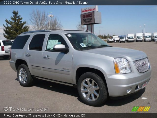 2010 GMC Yukon Denali AWD in Pure Silver Metallic