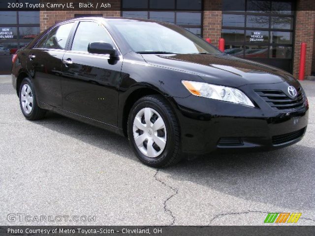 2009 Toyota Camry LE in Black