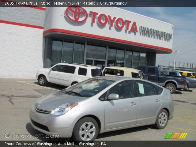 2005 Toyota Prius Hybrid in Millenium Silver Metallic