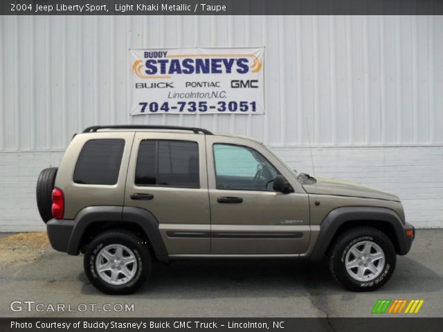 2004 Jeep Liberty Sport in Light Khaki Metallic