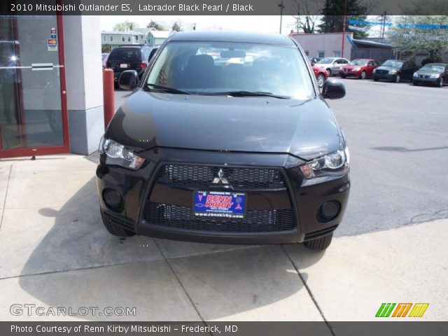 2010 Mitsubishi Outlander ES in Labrador Black Pearl