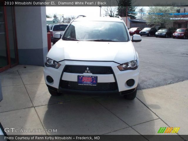 2010 Mitsubishi Outlander ES in Diamond White Pearl