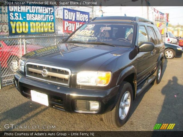 2004 Nissan Pathfinder SE 4x4 in Super Black
