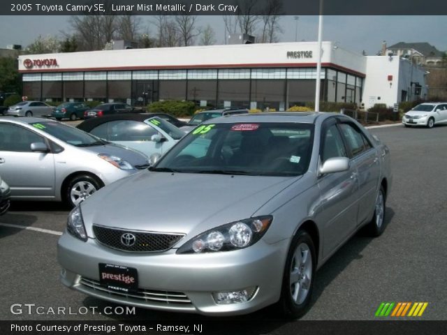 2005 Toyota Camry SE in Lunar Mist Metallic