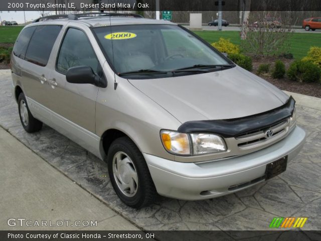 2000 Toyota Sienna LE in Desert Sand Mica