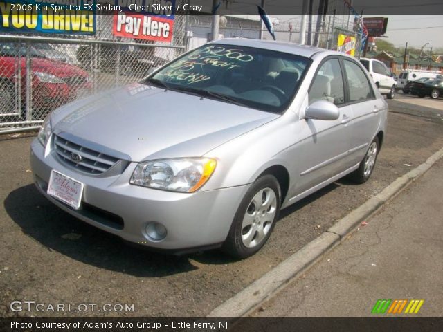 2006 Kia Spectra EX Sedan in Clear Silver