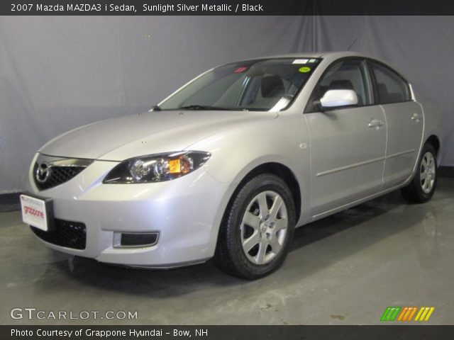 2007 Mazda MAZDA3 i Sedan in Sunlight Silver Metallic