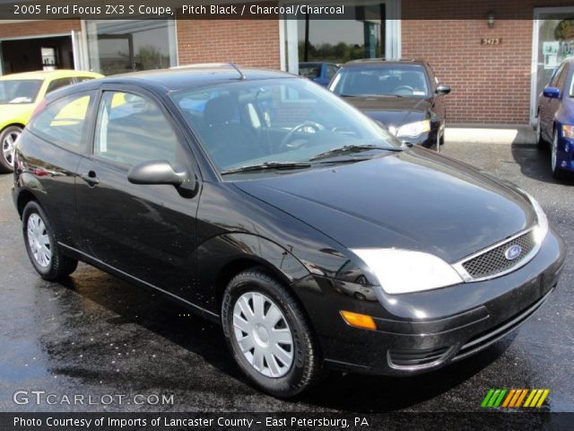 2005 Ford Focus ZX3 S Coupe in Pitch Black