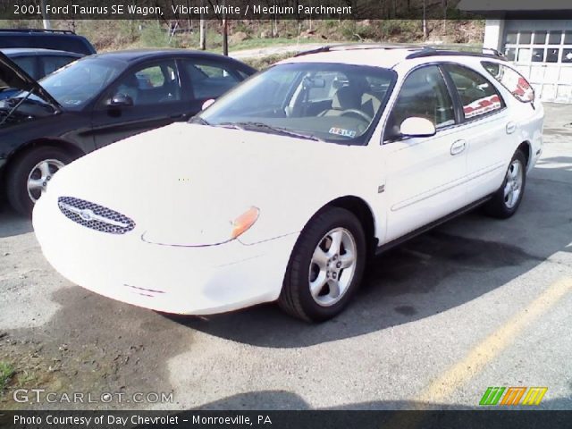2001 Ford Taurus SE Wagon in Vibrant White