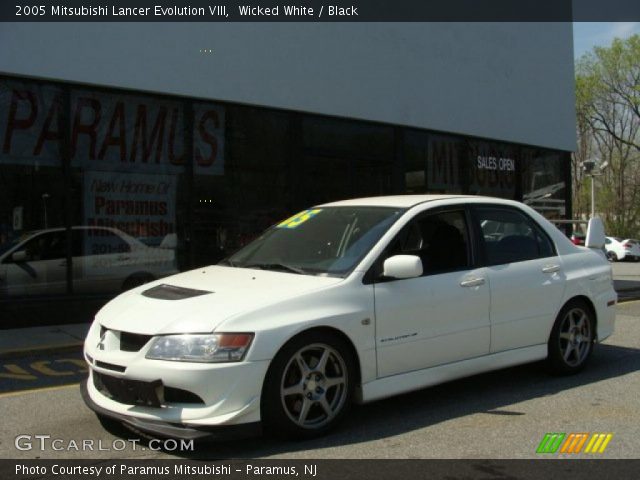 2005 Mitsubishi Lancer Evolution VIII in Wicked White