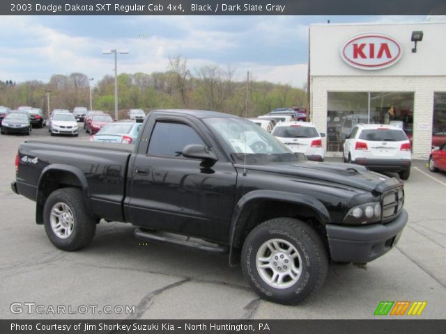 2003 Dodge Dakota SXT Regular Cab 4x4 in Black