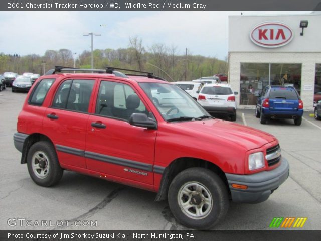 2001 Chevrolet Tracker Hardtop 4WD in Wildfire Red