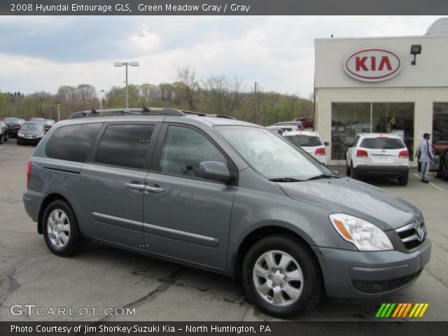 2008 Hyundai Entourage GLS in Green Meadow Gray