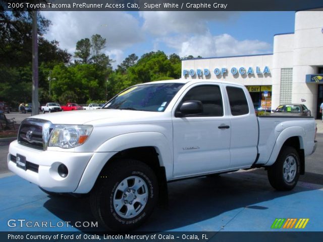 2006 Toyota Tacoma PreRunner Access Cab in Super White