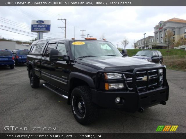 2006 Chevrolet Silverado 2500HD LS Crew Cab 4x4 in Black