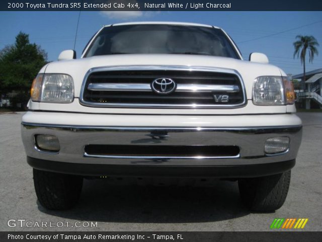 2000 Toyota Tundra SR5 Extended Cab 4x4 in Natural White