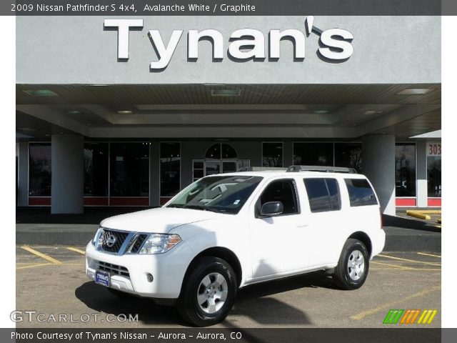 2009 Nissan Pathfinder S 4x4 in Avalanche White