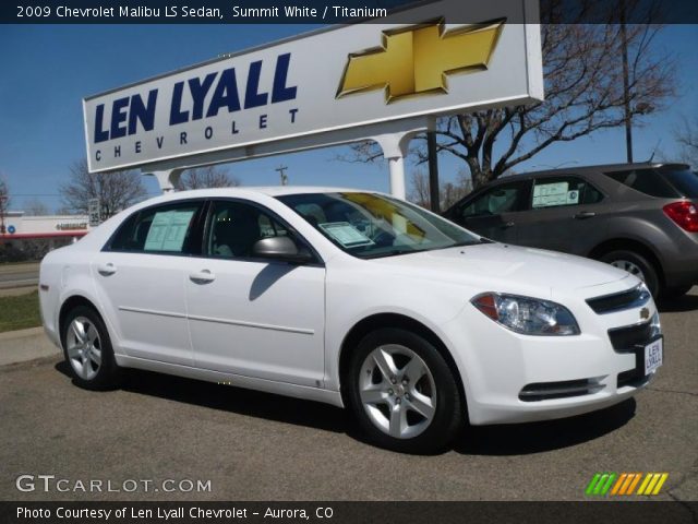 2009 Chevrolet Malibu LS Sedan in Summit White