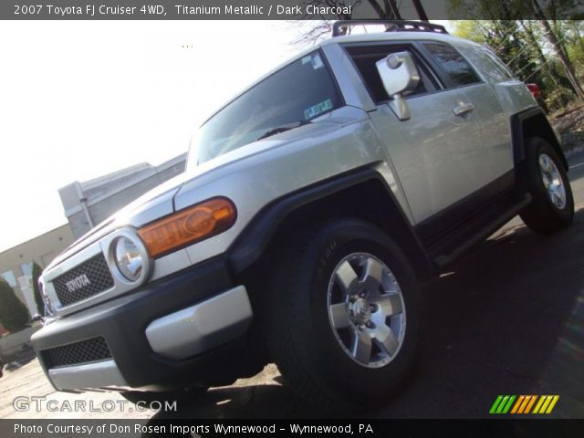 2007 Toyota FJ Cruiser 4WD in Titanium Metallic