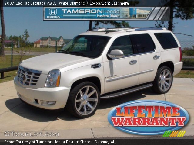 2007 Cadillac Escalade AWD in White Diamond