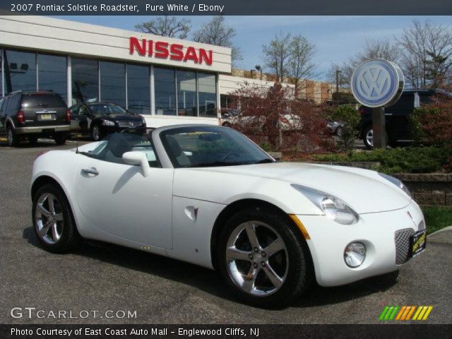 2007 Pontiac Solstice Roadster in Pure White