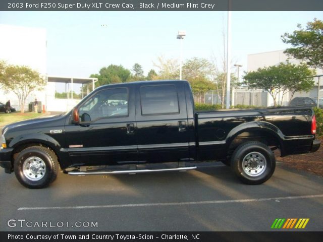 2003 Ford F250 Super Duty XLT Crew Cab in Black