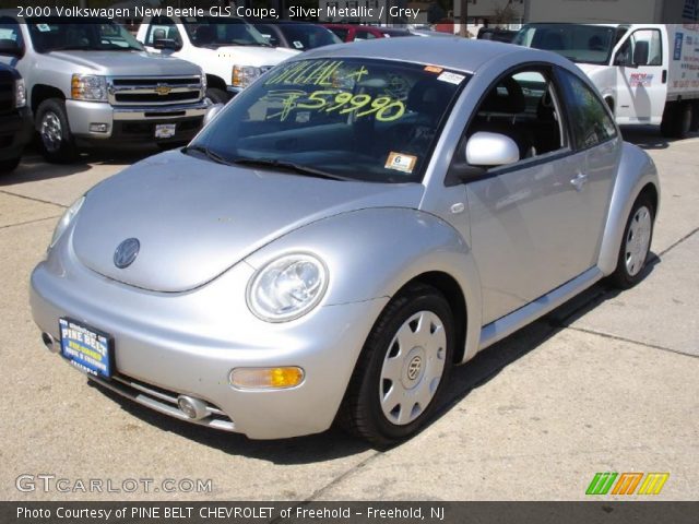 2000 Volkswagen New Beetle GLS Coupe in Silver Metallic