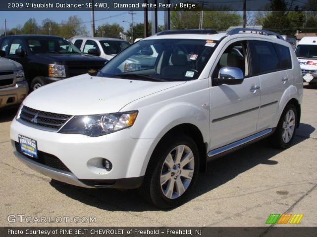 2009 Mitsubishi Outlander SE 4WD in Diamond White Pearl