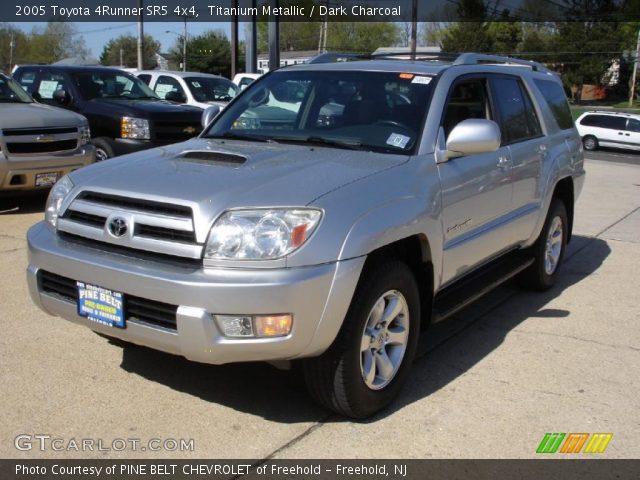 2005 Toyota 4Runner SR5 4x4 in Titanium Metallic