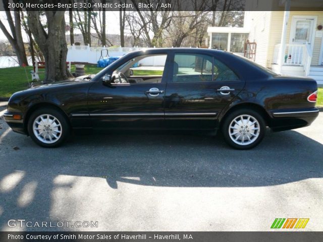 2000 Mercedes-Benz E 320 4Matic Sedan in Black