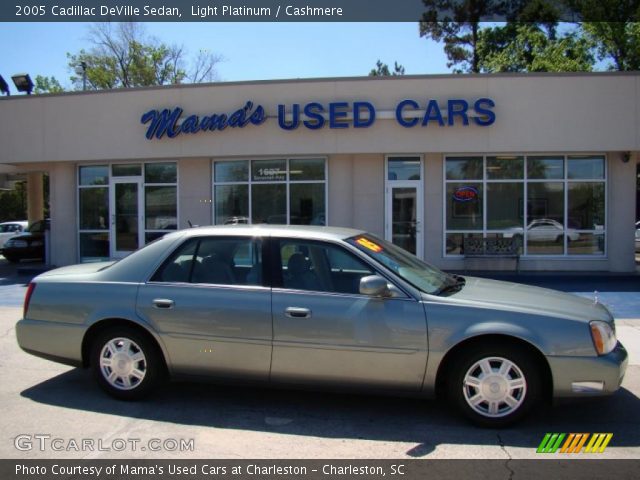 2005 Cadillac DeVille Sedan in Light Platinum