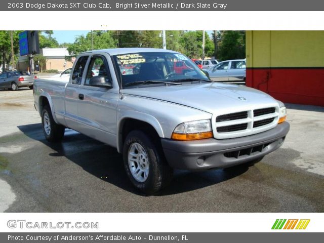 2003 Dodge Dakota SXT Club Cab in Bright Silver Metallic