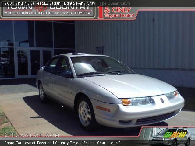 2000 Saturn S Series SL2 Sedan in Light Silver