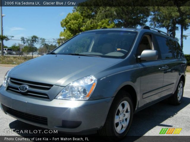 2006 Kia Sedona LX in Glacier Blue