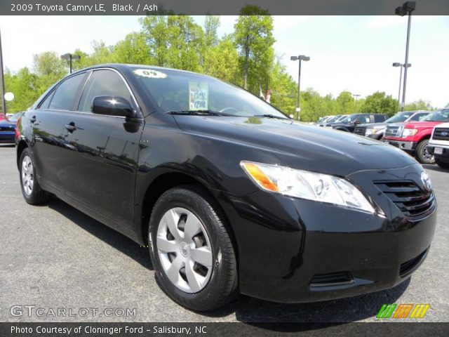 2009 Toyota Camry LE in Black