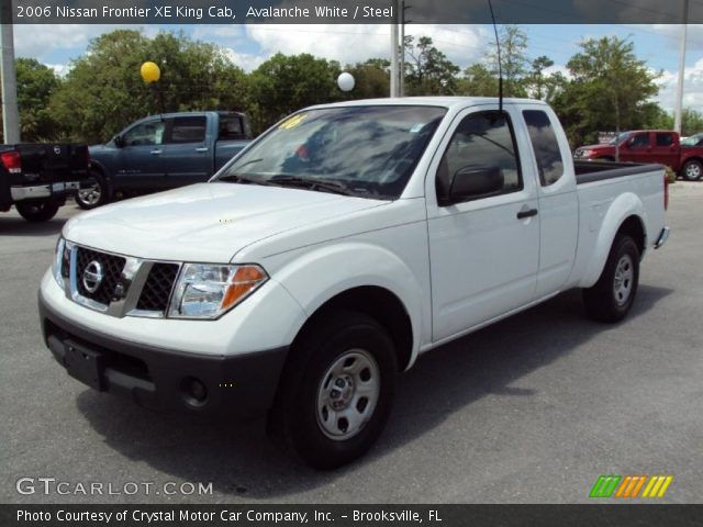2006 Nissan Frontier XE King Cab in Avalanche White